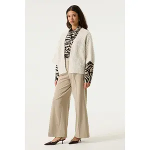 Women's short sleeve cardigan Garcia Oversized Fit image-2