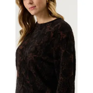 Women's round neck sweater Garcia W260044 image-3