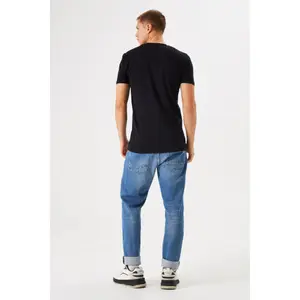V-neck T-shirt Garcia Basic image-1