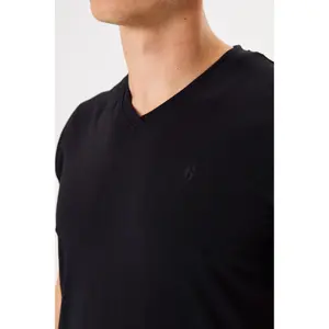 V-neck T-shirt Garcia Basic image-4