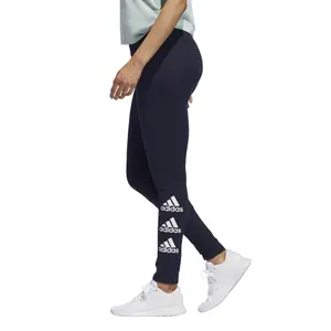 Mallas de mujer adidas Must Haves Stacked Logo image-5