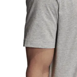 Camiseta adidas Must Haves Badge of Sport image-6