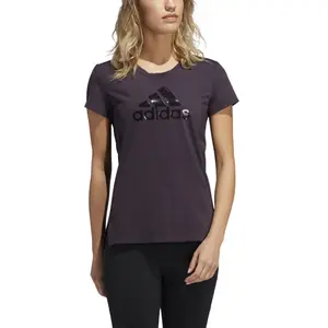 Camiseta de mujer adidas Glam On Badge of Sport Logo image-4