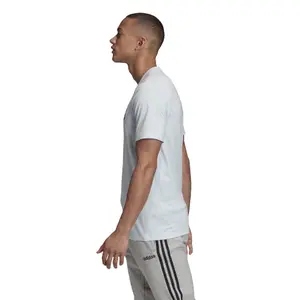 Camiseta adidas Essentials Linear Logo image-4
