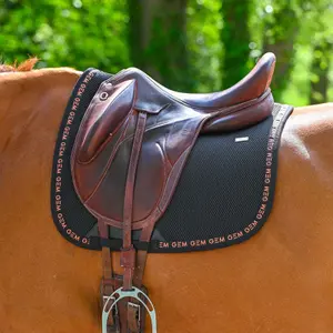 Tapis de dressage pour cheval GEM Mesh Grip image-1