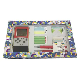Video game set with 4 games and writing Genérico image-3