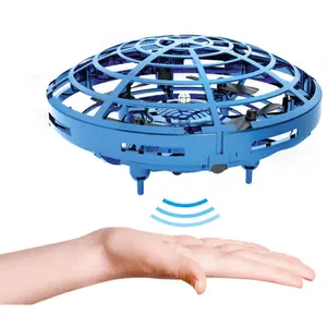 Remote-controlled toy drone with 5 usb-chargeable sensors Genérico image-0