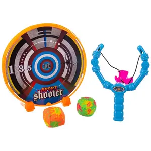 Foam ball skill games with diana Genérico image-0