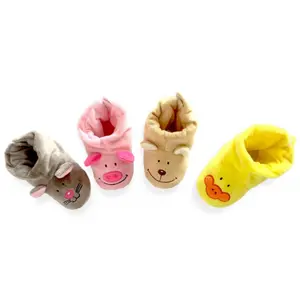 Children's plush animal slippers Genérico image-1