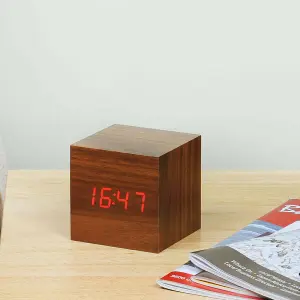 Horloge cube en bois noyer Gingko Click Clock image-1
