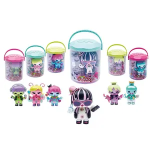 Doll with 12 pins Giochi Preziosi U Hugs image-0