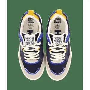 Children's sneakers image-1