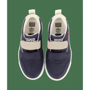 Children's sneakers image-3