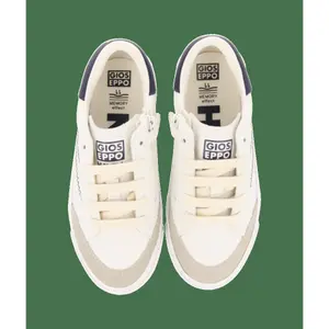 Children's sneakers image-3