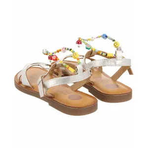 Girl's sandals image-2