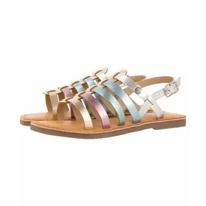 Girl's sandals image-1