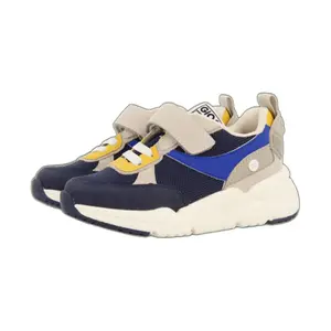 Children's sneakers image-1