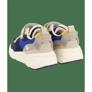 Children's sneakers image-2
