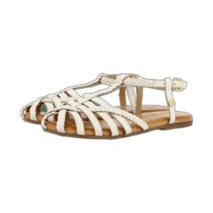 Girl's sandals image-0