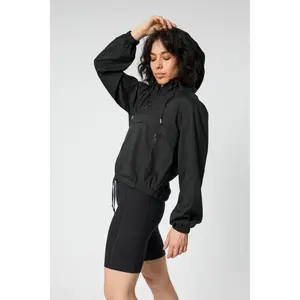 Women's hooded windbreaker Girlfriend Collective Allie image-4