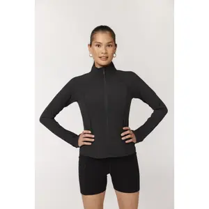 Coupe-vent ajusté running femme Girlfriend Collective Estrella image-6