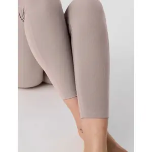 Women's 7/8 high-waisted leggings Girlfriend Collective Compressif image-6