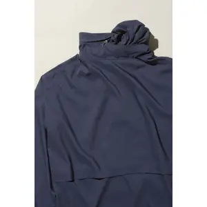 Giacca impermeabile da donna con 1/2 zip Girlfriend Collective Hummingbird image-2