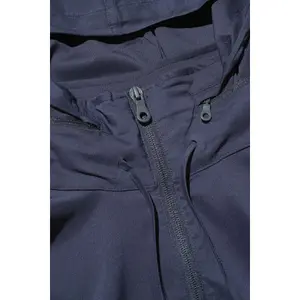 Giacca impermeabile da donna con 1/2 zip Girlfriend Collective Hummingbird image-3