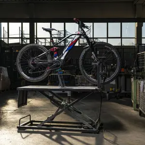 Bord - Reparationsställ för elcyklar med batteridrift Gist image-2