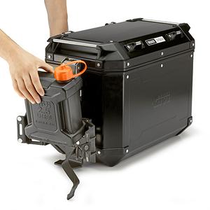 e205-hallare-for-vattenflaska-givi-outback-dolomiti-svart-tu