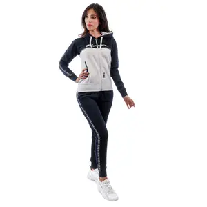 Women’s tracksuit with fleece stripe and hood Givova 101 image-1