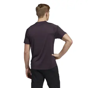 Camiseta adidas Tokyo Badge of Sport image-5