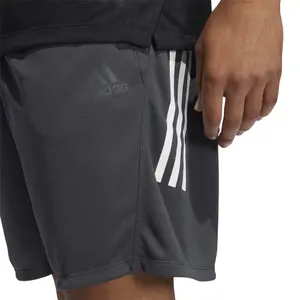 Pantalón corto adidas 3-Stripes 9-Inch image-1