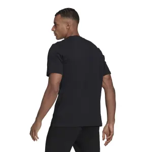 Camiseta adidas Essentials Gradient Logo image-3