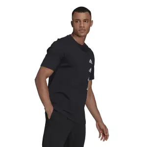 Camiseta adidas Essentials Gradient Logo image-4
