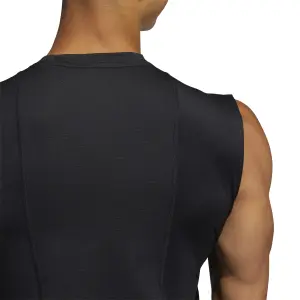 Camiseta adidas Techfit less Fitted image-6