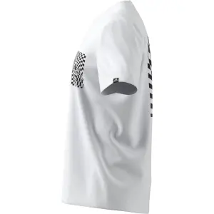 Camiseta adidas Race Flag Front and Back Graphic image-3