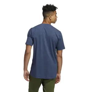 Camiseta adidas City Elevated image-0