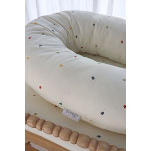 Amningskudde för baby Gloop! Colorful Stars image-1