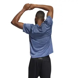 Camiseta adidas Tech Gradient image-2