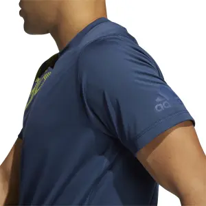 Camiseta adidas Freelift Badge of Sport Graphic image-0