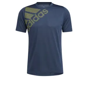 Camiseta adidas Freelift Badge of Sport Graphic image-5