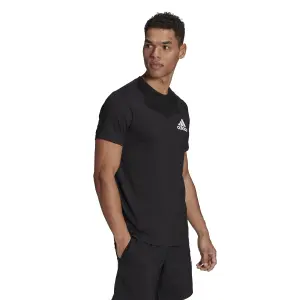 Camiseta adidas D2M Motion image-0