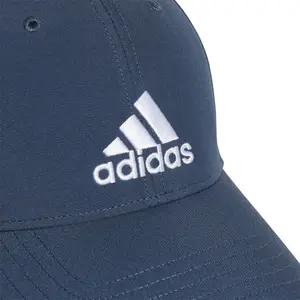 Gorra de béisbol ligera bordada adidas image-4