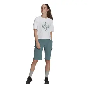 Camiseta de mujer Adidas Five Ten Cropped GFXWomen image-2