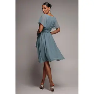 Schmetterlingsärmel Wickelkleid Damen Goddiva Midi image-1