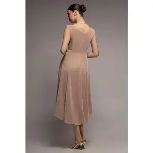Asymetryczna sukienka na ramiączkach damska Goddiva Lurex image-1