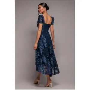 Robe moulante midi asymétrique en dentelle brodée à col festonné femme Goddiva image-1