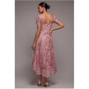 Robe en dentelle brodée à encolure festonnée femme Goddiva Midi image-1
