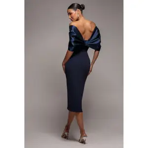 Φόρεμα με γυμνά ώμους και κόμπο γυναίκα Goddiva image-1